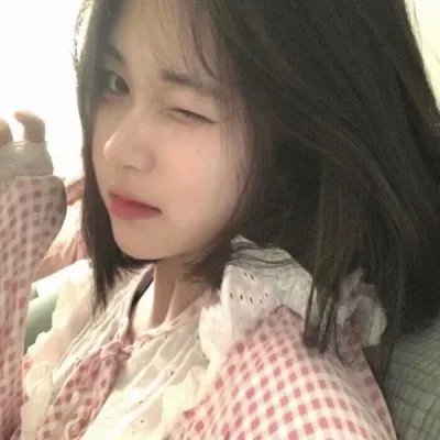 草裙诱春